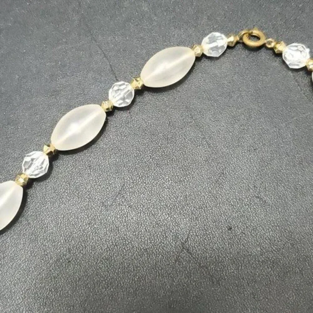 Vintage clear beaded necklace 26